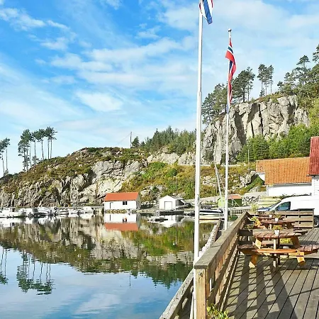 Two-bedroom Holiday In 2 Uggdal