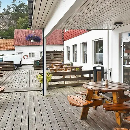 Two-bedroom Holiday In 2 Uggdal
